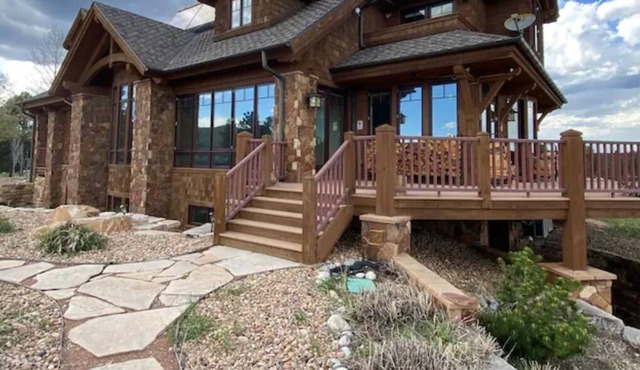 Luxurious executive mountain retreat