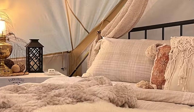 Luxurious Fall Camping near Hiking Trails Wine Tours Mountain Views
