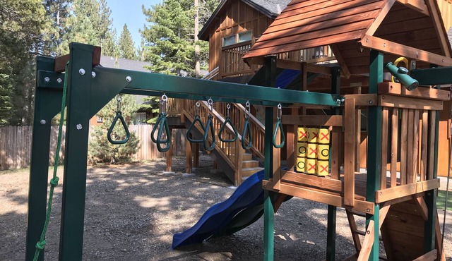 Luxurious, Family Friendly, Hot Tub & AC