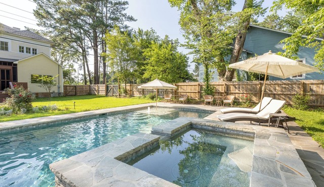 Luxurious Family Escape with Small Town Charm