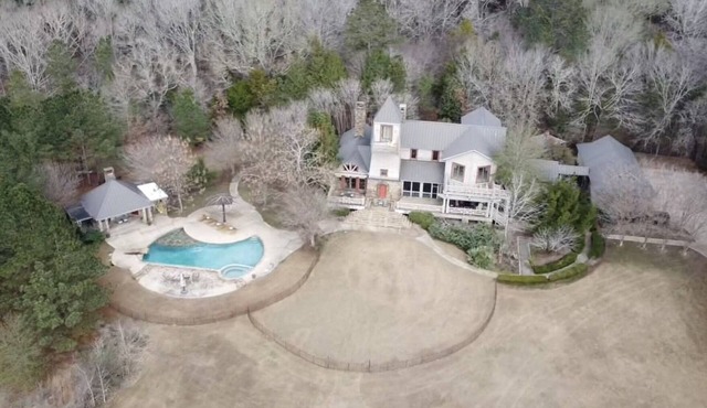 Luxurious Family-friendly Lodge Retreat