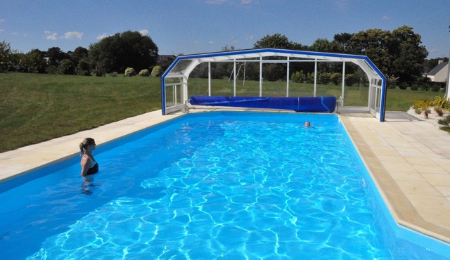 Luxurious family villa - Heated indoor pool