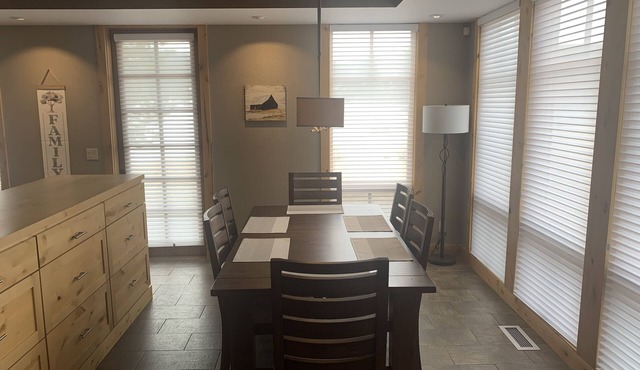 Luxurious first floor Dover Bay condo on the shore of Pend Orielle River.