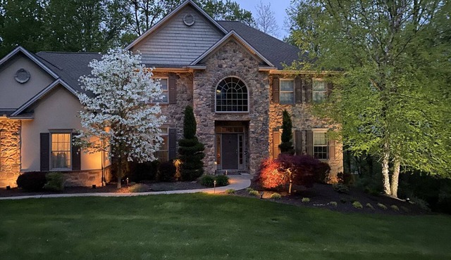 Luxurious four bedroom Home with private Jacuzzi (Oct- March)