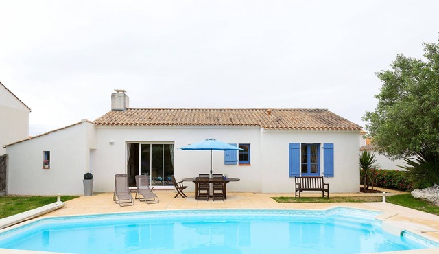 Luxurious villa only 3.5km from the beach