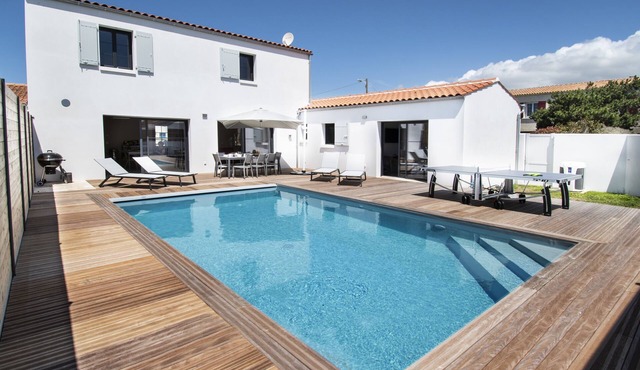 Luxurious villa with heated pool