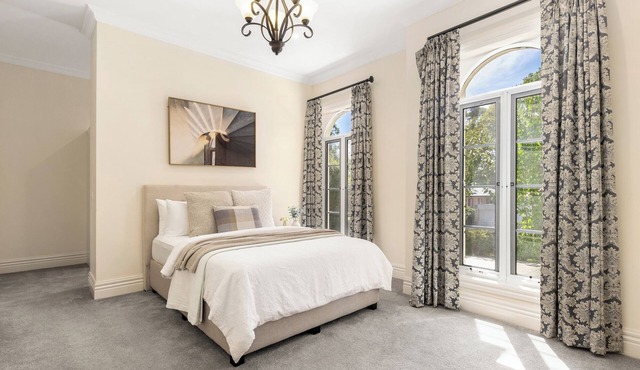 Luxurious French Provincial Home in Mt Waverley