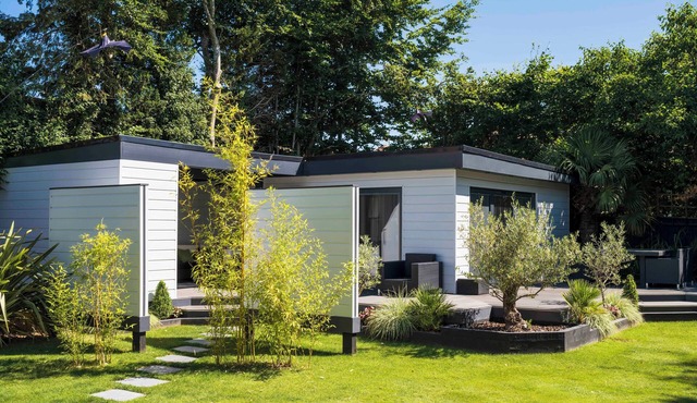 Luxurious Garden Cabin with its own private Hot Tub.