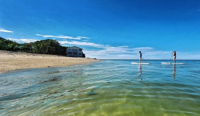 Luxurious Gem on Gulf, Heated Pool, Hot Tub, Tiki Bar, Elevator, Boat & Dockage