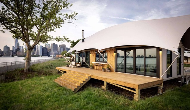 Luxurious Glamping | Panoramic Views & Dining