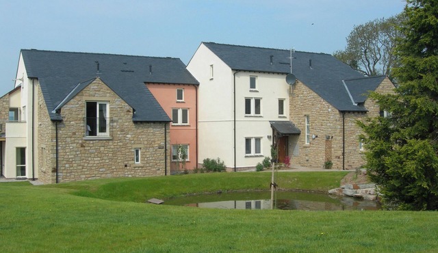 Luxurious ground floor apartment in idyllic setting between Lakes and Dales.