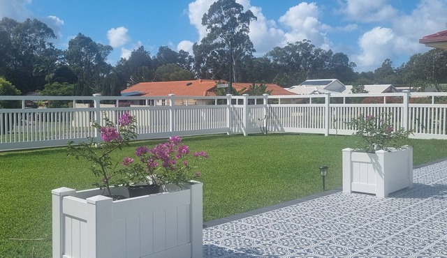 Luxurious Hamptons inspired home on the coast