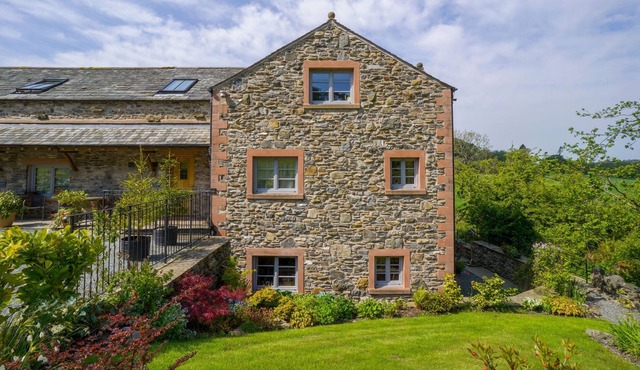 Luxurious, High Quality, 'Green' Barn Conversion (Lake District & Dales National Parks)