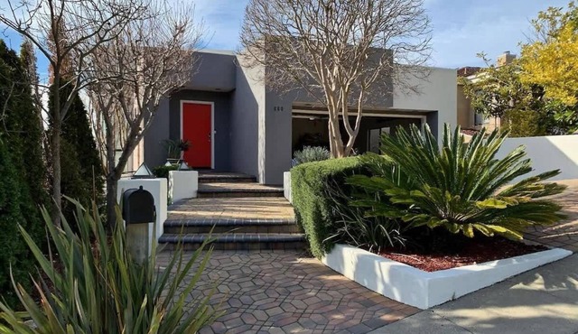 Luxurious Hillside Home w/AC & Gorgeous SF Views!