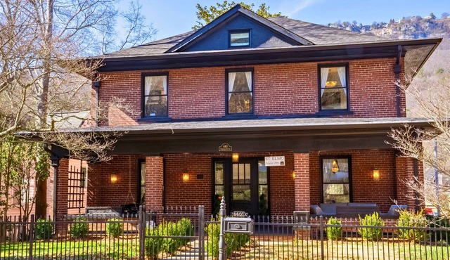 Luxurious Historic 4 level home in St Elmo