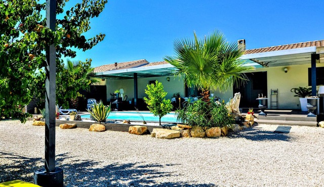 Luxurious home in St Victor la Coste