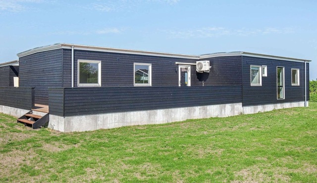 Luxurious Holiday Home in Jutland with Outdoor Jacuzzi