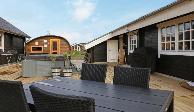 Luxurious Holiday Home in Sp ttrup for 12 People