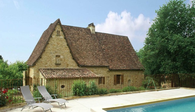 Luxurious Holiday Home in Domme with Swimming Pool