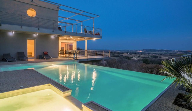 Luxurious home in Rochefort-du-Gard