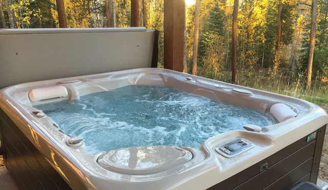 Luxurious Home,1 acre,6mile-W.Park,Hot tub,33miles-RMNP, 2 Masters, Steam Shower