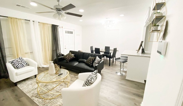 Luxurious Home away from Home! 10 min from Atlanta airport
