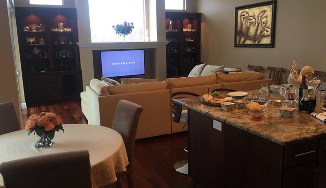 Luxurious Home, Beautiful Views, Gated Community, min. 6 mo. rental, May -Nov.