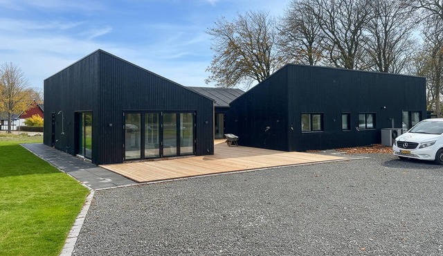 Luxurious home in Karrebæksminde with WiFi