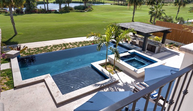 Luxurious home in Diamante Resort with amazing pool, hot tub, space and location