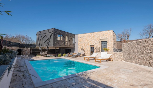 Luxurious home in Biorine