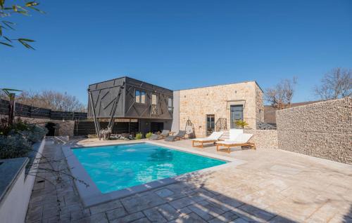 Luxurious Home In Biorine