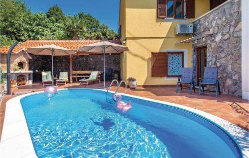 Luxurious Home In Bregi