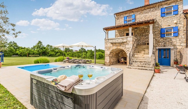 Luxurious home in Brscici