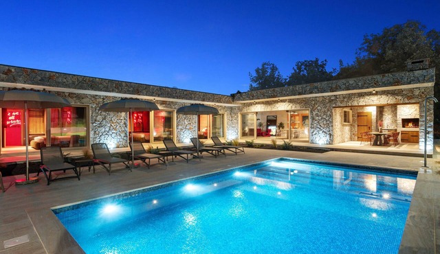 Luxurious home in Dicmo