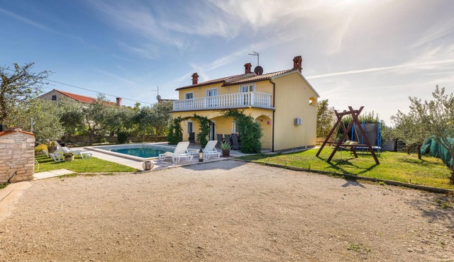 Luxurious home in Gajana