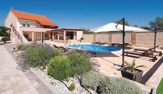 Luxurious home in Gorica
