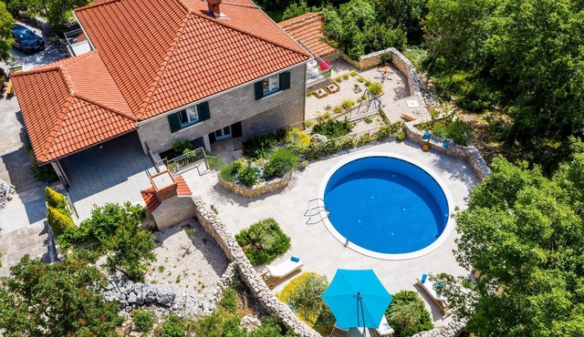 Luxurious home in Gromaca