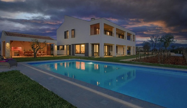 Luxurious home in Svetvincenat