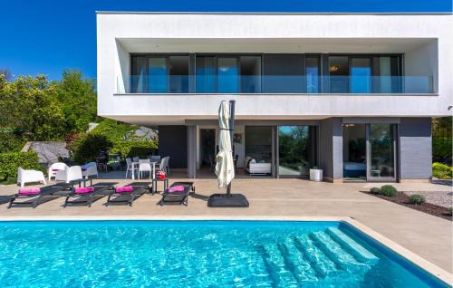 Luxurious Home In Malinska