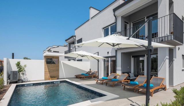 Luxurious home in Nova Vas
