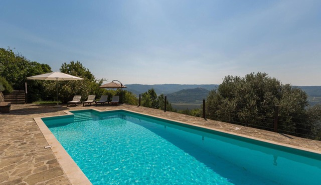 Luxurious home in Oprtalj