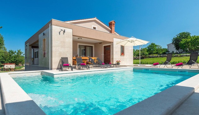 Luxurious home in Orihi