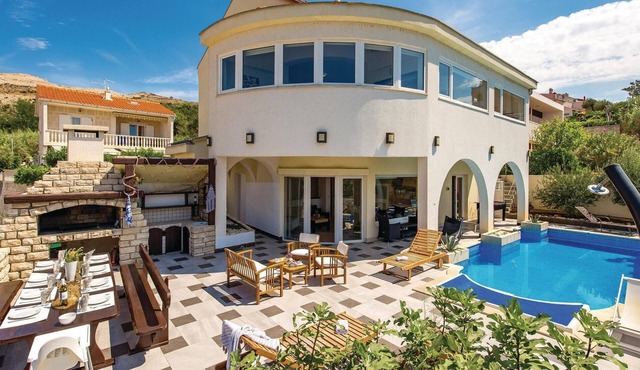 Luxurious home in Pag