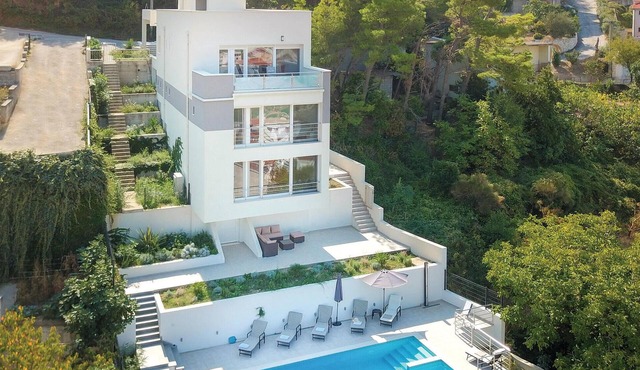 Luxurious home in Podstrana
