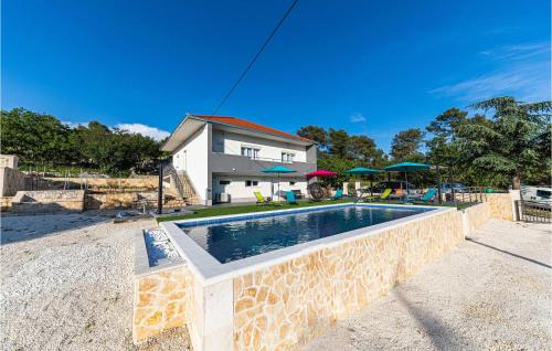 Luxurious Home In Prgomet