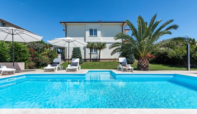 Luxurious home in Pula