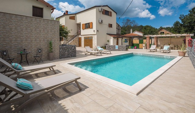 Luxurious home in Rakotule