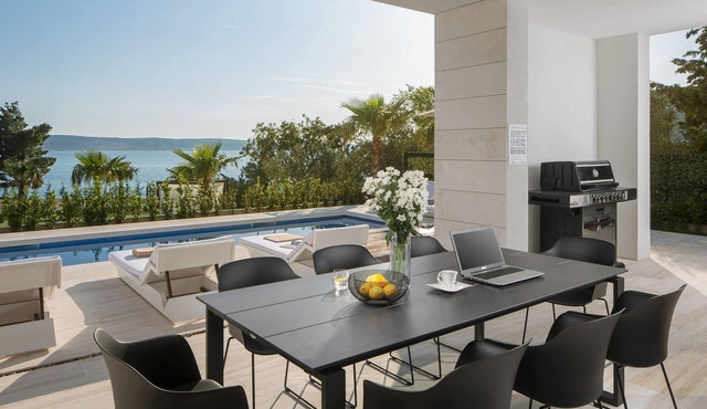 Luxurious home in Starigrad with sauna
