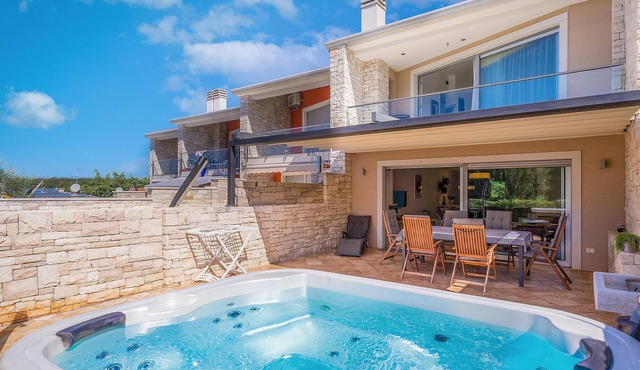 Luxurious home in Umag with sauna