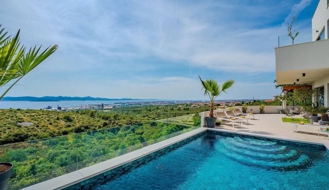 Luxurious home in Zadar with sauna